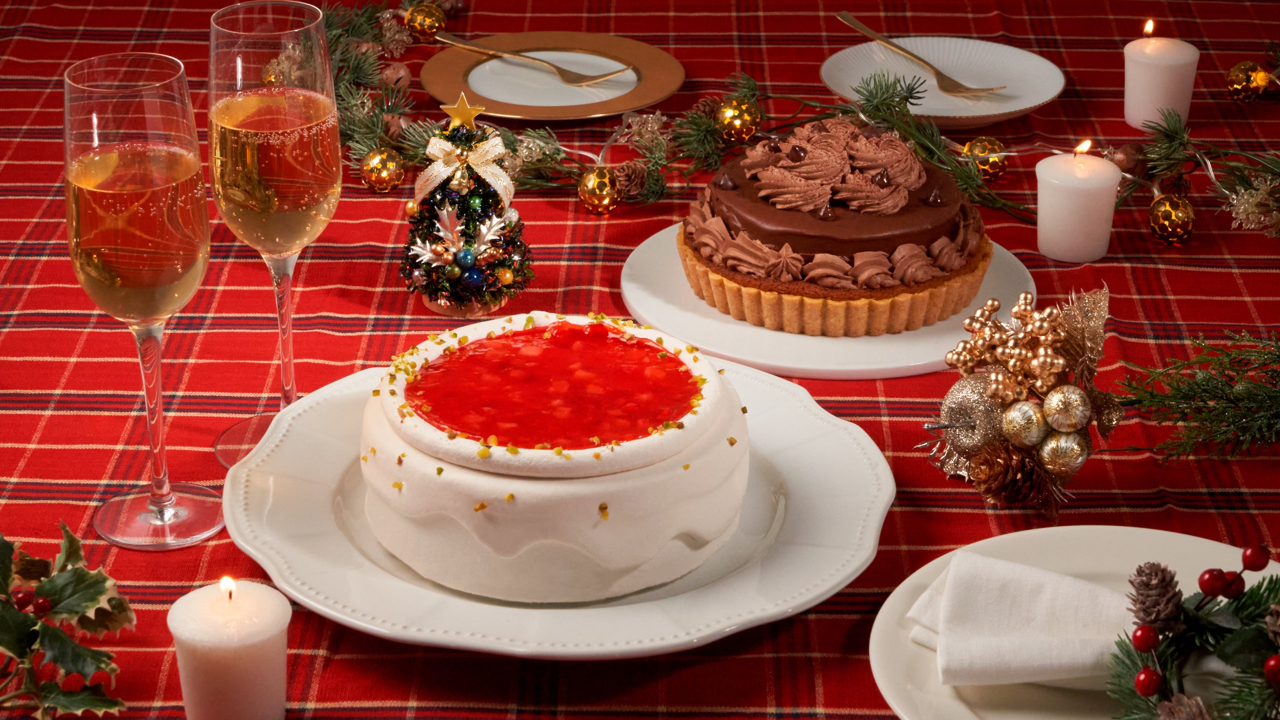 2foods初のプラントベースクリスマスケーキ2種の予約受付を開始します。